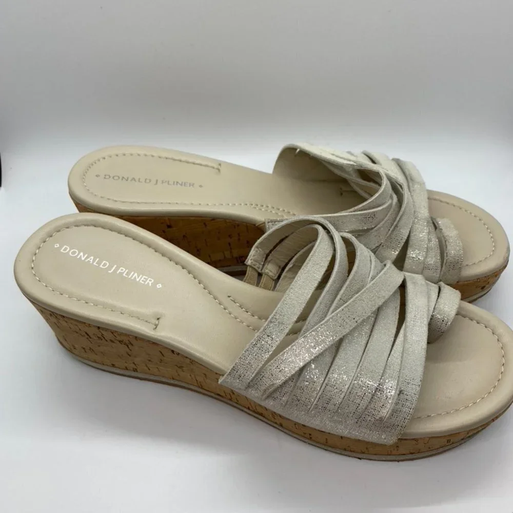 NIB Donald Pliner Silver leather platform Sz 8.5